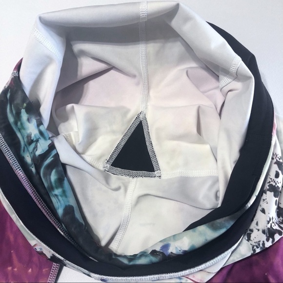 LULULEMON NWOT Run Inspire Crop II - Picture 11 of 12